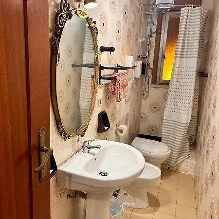Casa Di Sylwia 度假居 泰尔米尼伊梅雷塞